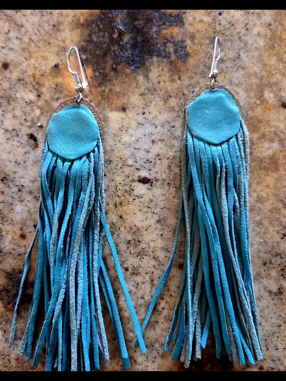 Turquoise Color Fringe Leather Drop Earrings - Unknown Brand-Vintage - Picture 3 of 4